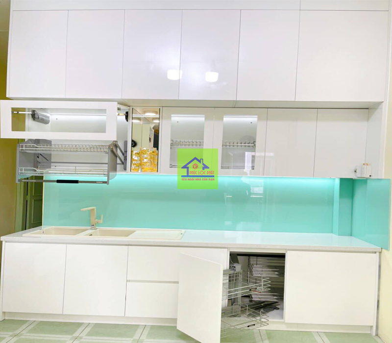 hoàn thiện tủ bếp acrylic trắng nhà anh văn Tây Ninh